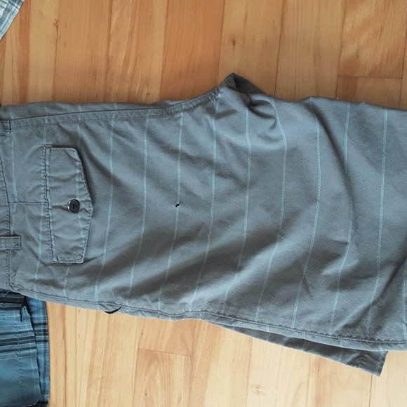 3 size 10 quicksilver shorts  - 3 FOR 40$ - Picture 2 of 2